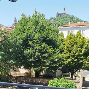 Apartment Privee Dans Partage, Centre Ville, Avec Vue Sur Les Monuments, Le Puy-en-Velay
